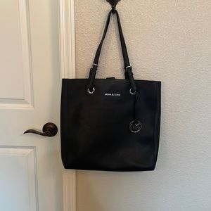 🖤🖤Micheal Kors Black long/slim purse🖤🖤